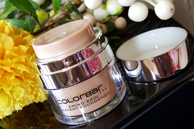 Colorbar Foundation Skin Radiant Review • The Good Look Book